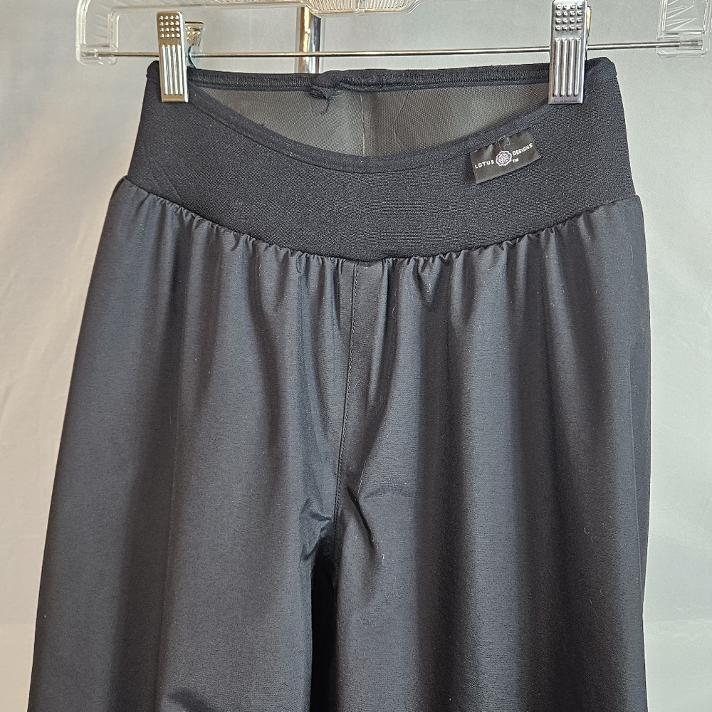 Rare vintage Patagonia lotus black paddling pants size small